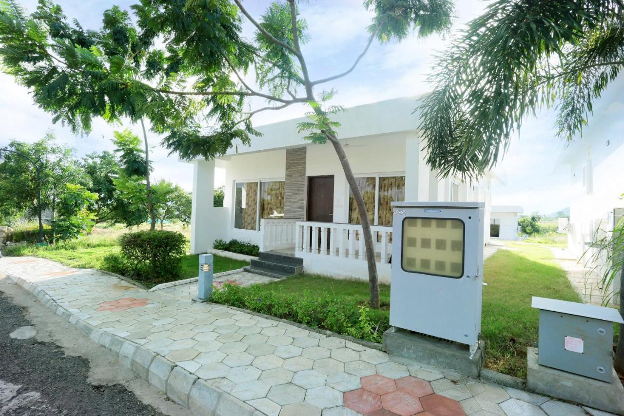 Oyo 24200 Bahri Beautiful Country Hotel Ayyampalaiyam Exterior photo
