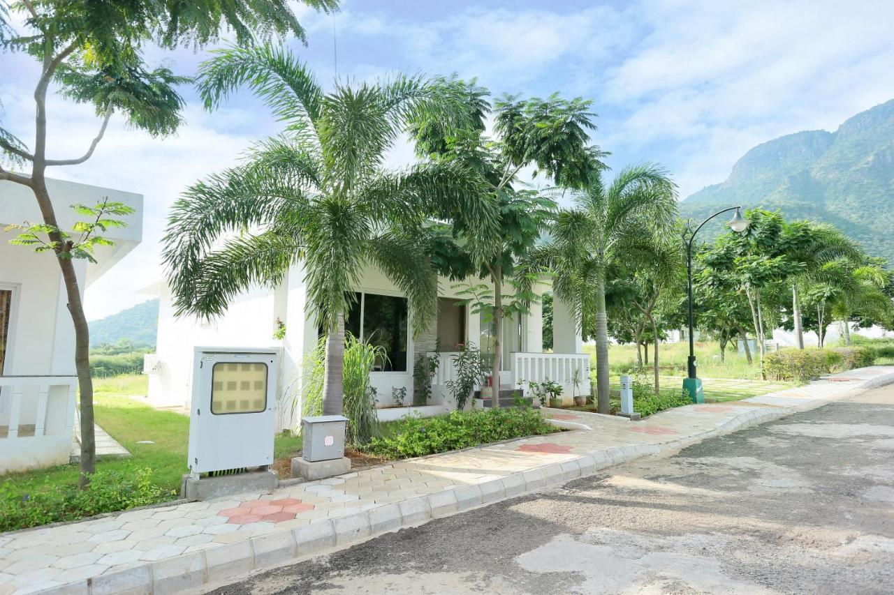 Oyo 24200 Bahri Beautiful Country Hotel Ayyampalaiyam Exterior photo